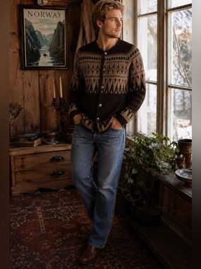 Cozy Scandinavian Cabin sweater Norvyk by Rendale genuine wool cardigan